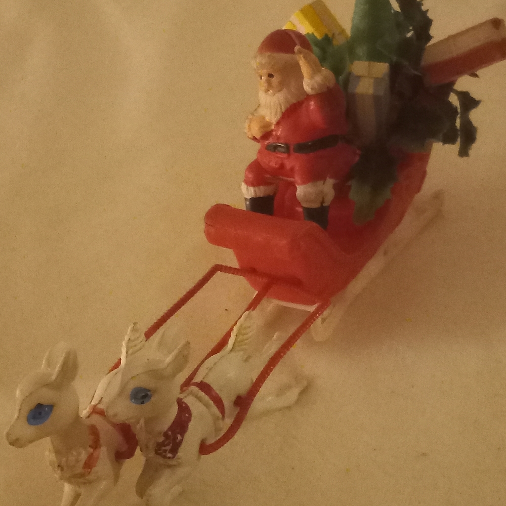 Vintage  Christmas Blow Mold Santa Sleigh and Reindeer 9" Reindeers